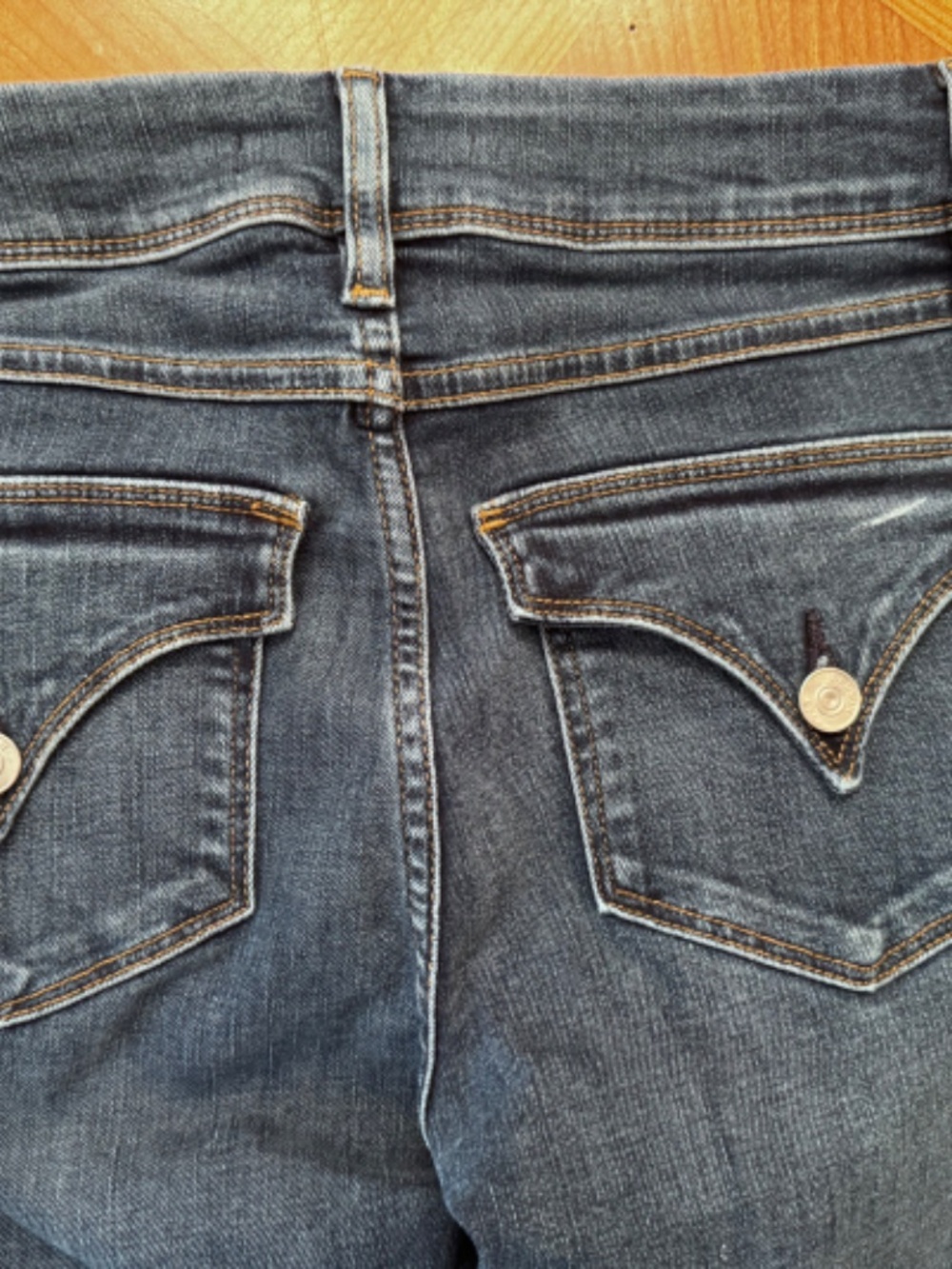 Hudson Beth Mid-Rise Baby Boot-Cut Jeans sz 26 - Picture 2 of 4